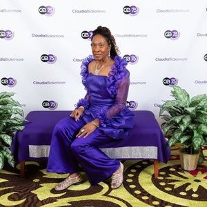 Meet your Posher, Claudia